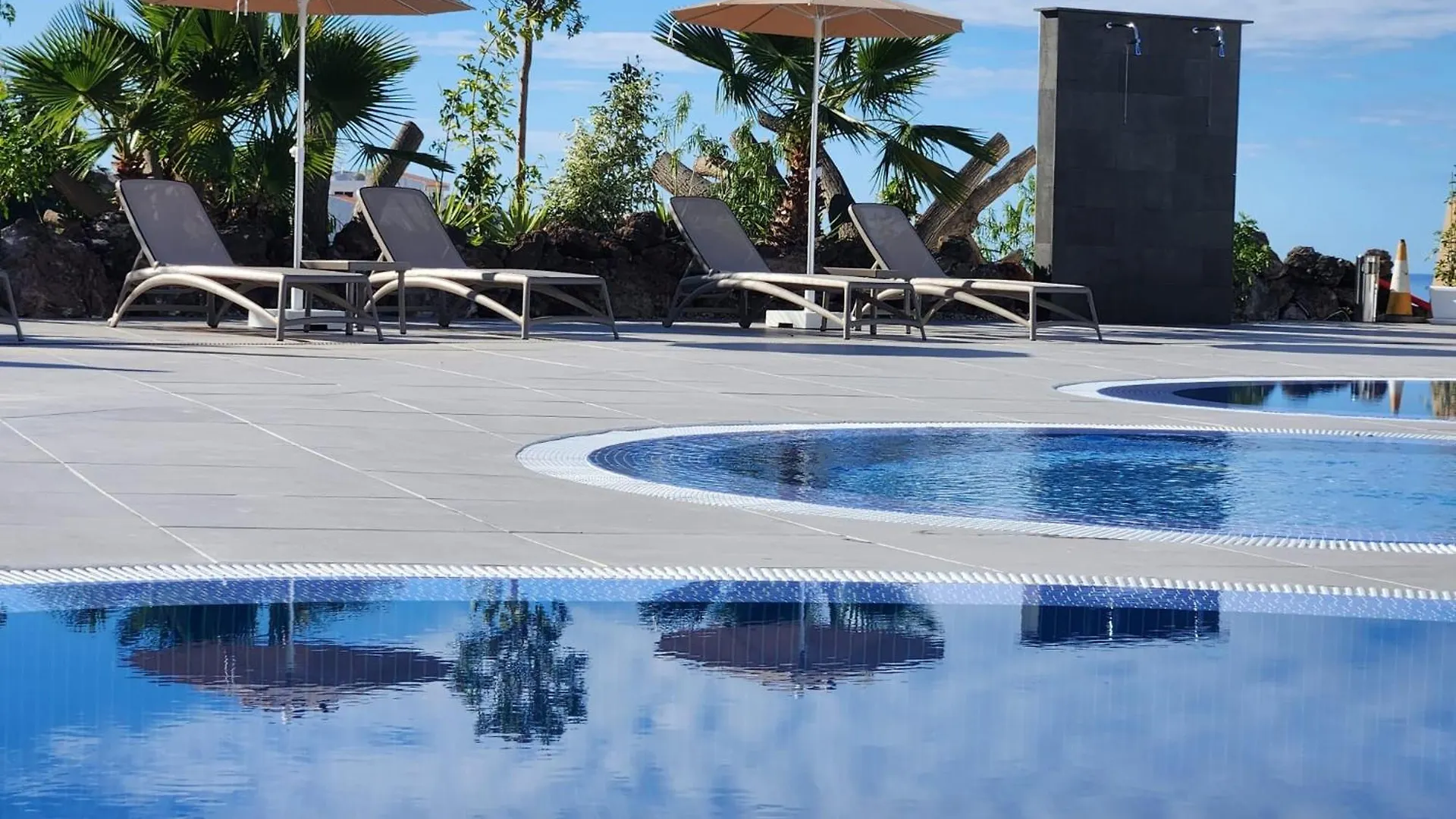 New Modern Apartment With Heated Pool Costa Adeje  Spanien